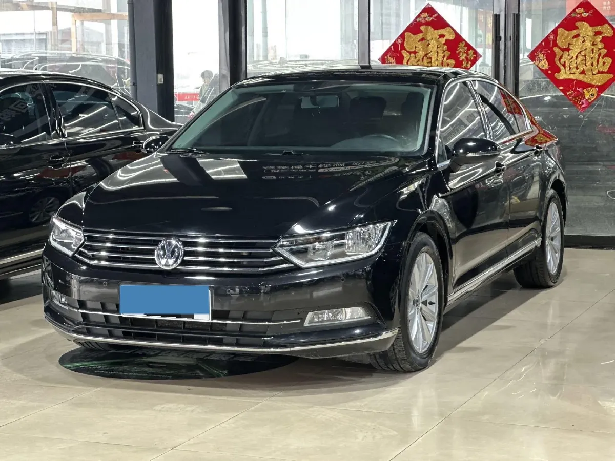 2018 Volkswagen Magotan 1.8T 180HP L4 7DCT,autocango,china used car exporter,china ev exporter,chinese used car exporter,chinese used ev exporter