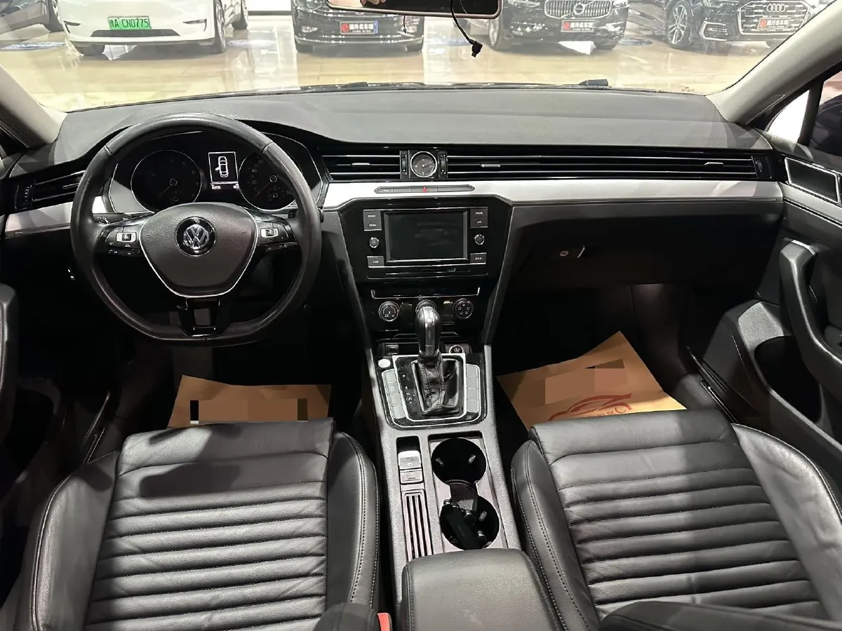 2018 Volkswagen Magotan 1.8T 180HP L4 7DCT,autocango,china used car exporter,china ev exporter,chinese used car exporter,chinese used ev exporter