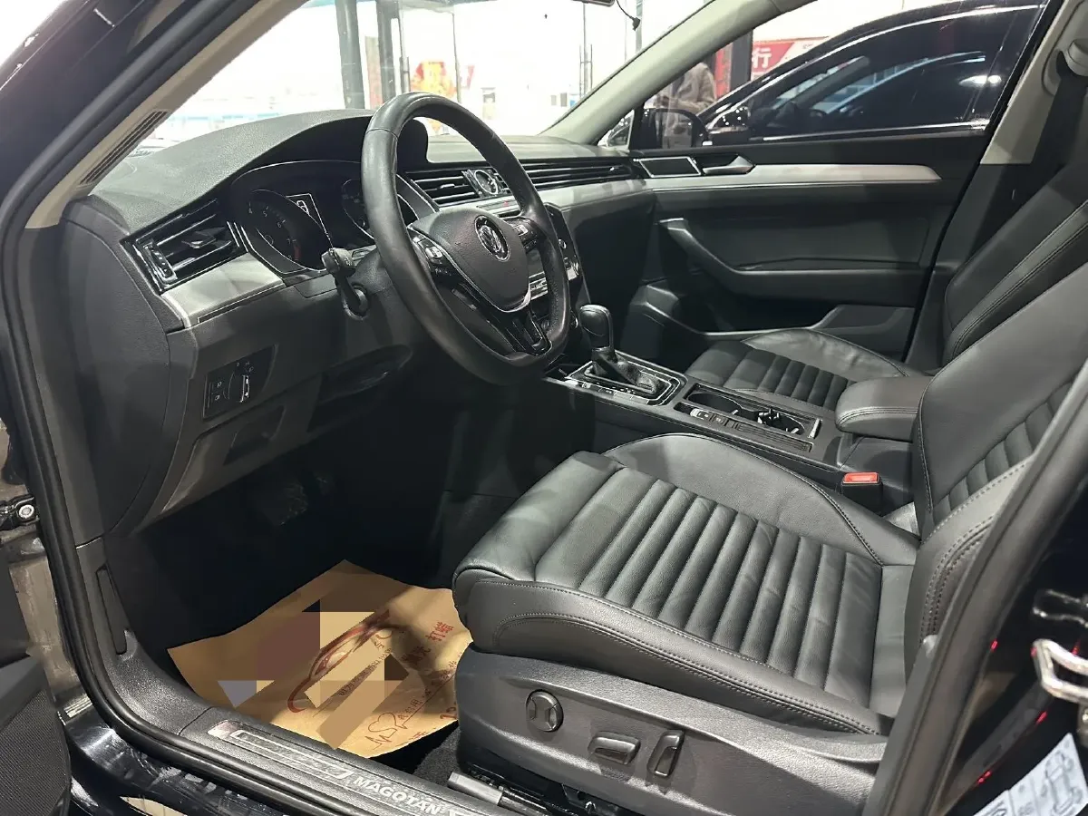 2018 Volkswagen Magotan 1.8T 180HP L4 7DCT,autocango,china used car exporter,china ev exporter,chinese used car exporter,chinese used ev exporter