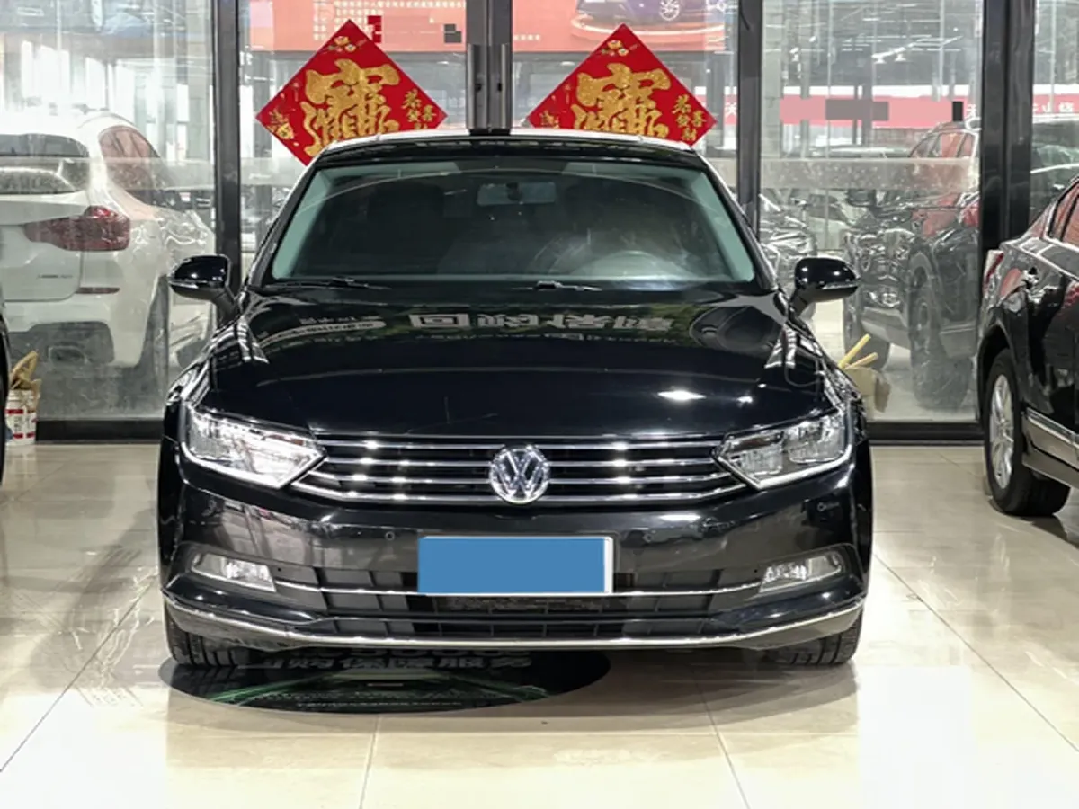 2018 Volkswagen Magotan 1.8T 180HP L4 7DCT,autocango,china used car exporter,china ev exporter,chinese used car exporter,chinese used ev exporter