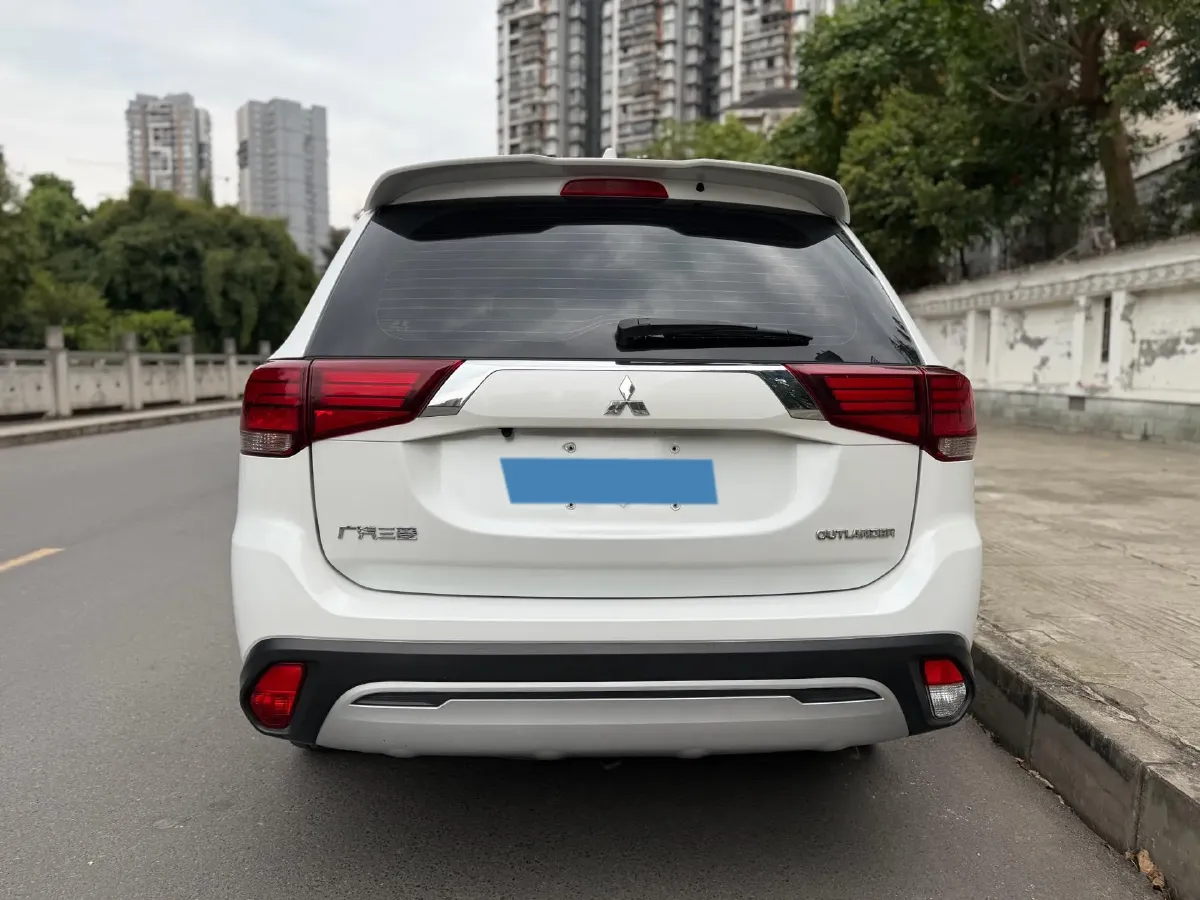 2019 Mitsubishi Outlander 2.0L 166HP L4 CVT,autocango,china used car exporter,china ev exporter,chinese used car exporter,chinese used ev exporter