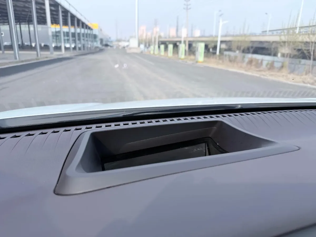 2024 Denza D9 1.5T 139HP L4 E-CVT PHEV 40KWH,autocango,china used car exporter,china ev exporter,chinese used car exporter,chinese used ev exporter