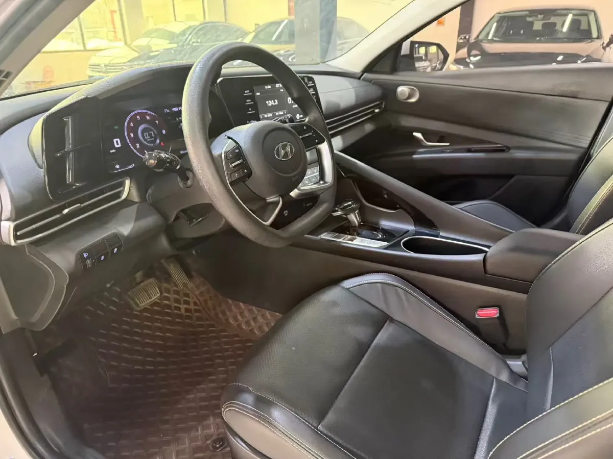 2021 Hyundai Elantra 1.5L 115HP L4 CVT,autocango,china used car exporter,china ev exporter,chinese used car exporter,chinese used ev exporter