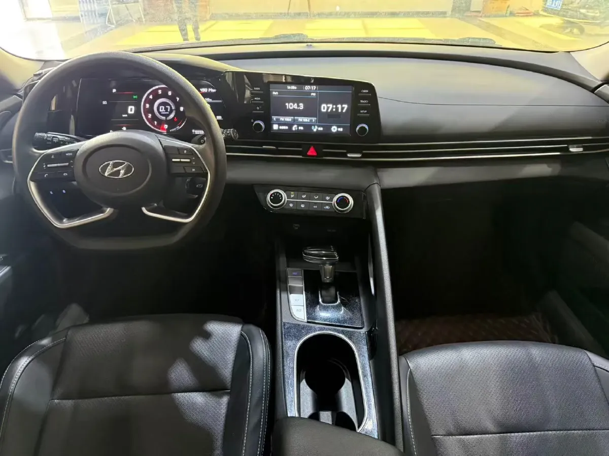 2021 Hyundai Elantra 1.5L 115HP L4 CVT,autocango,china used car exporter,china ev exporter,chinese used car exporter,chinese used ev exporter