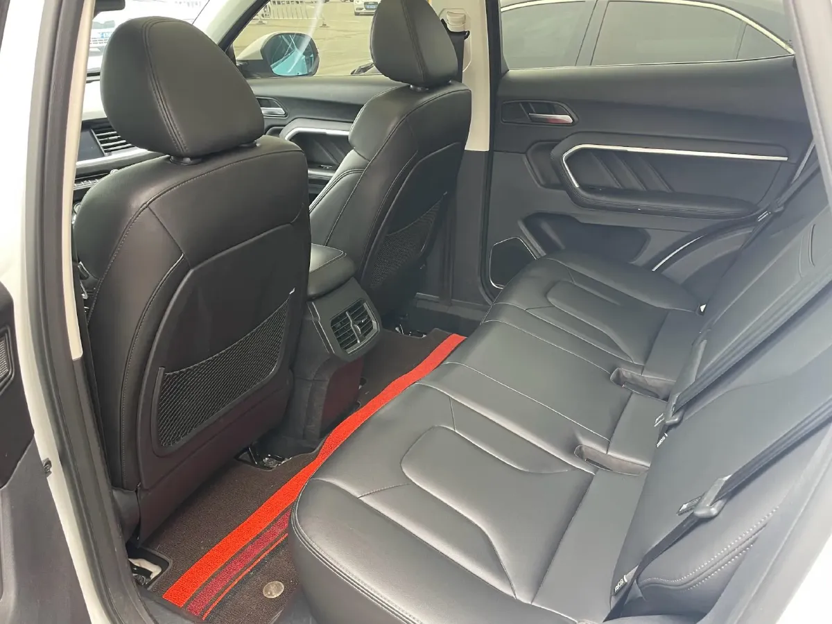 2017 Haval H6 2.0T 197HP L4 7DCT,autocango,china used car exporter,china ev exporter,chinese used car exporter,chinese used ev exporter