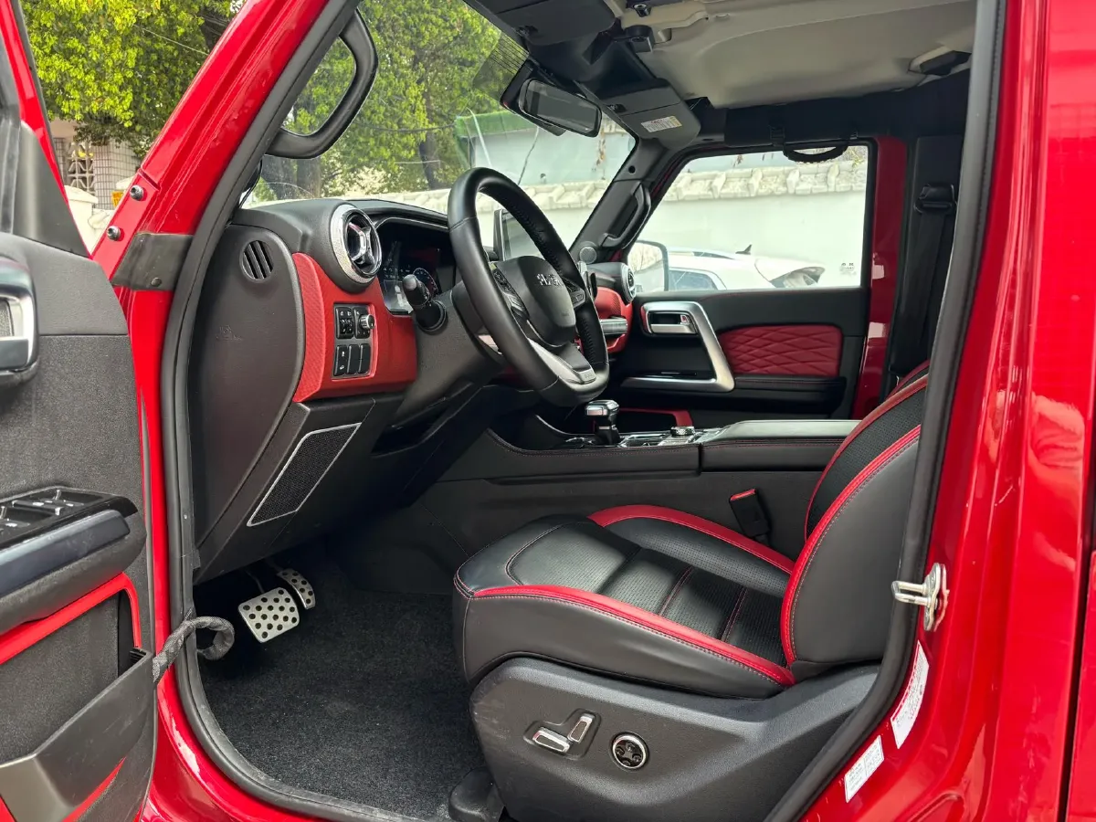 2020 Beijing BJ40 2.0T 224HP L4 8AT,autocango,china used car exporter,china ev exporter,chinese used car exporter,chinese used ev exporter