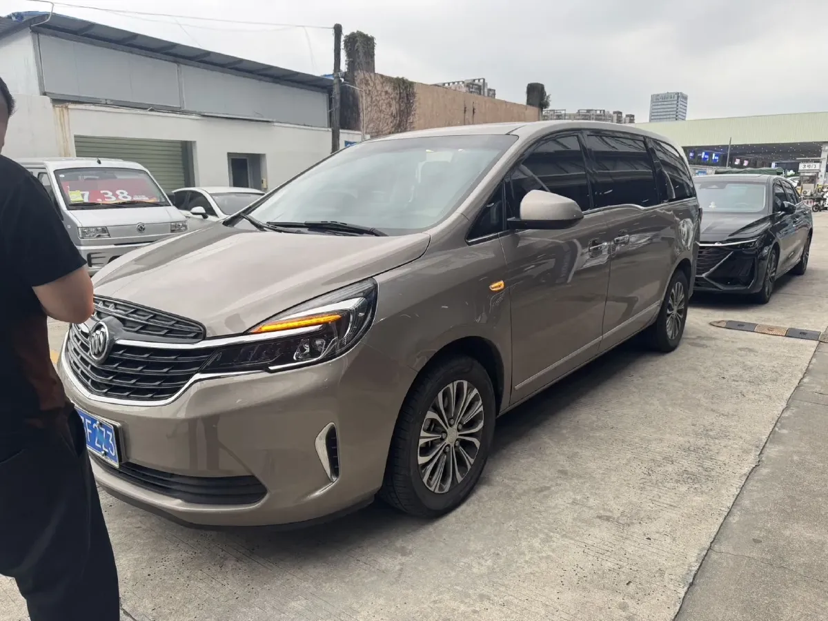 2022 Buick GL8 2.0T 237HP L4 9AT,autocango,china used car exporter,china ev exporter,chinese used car exporter,chinese used ev exporter