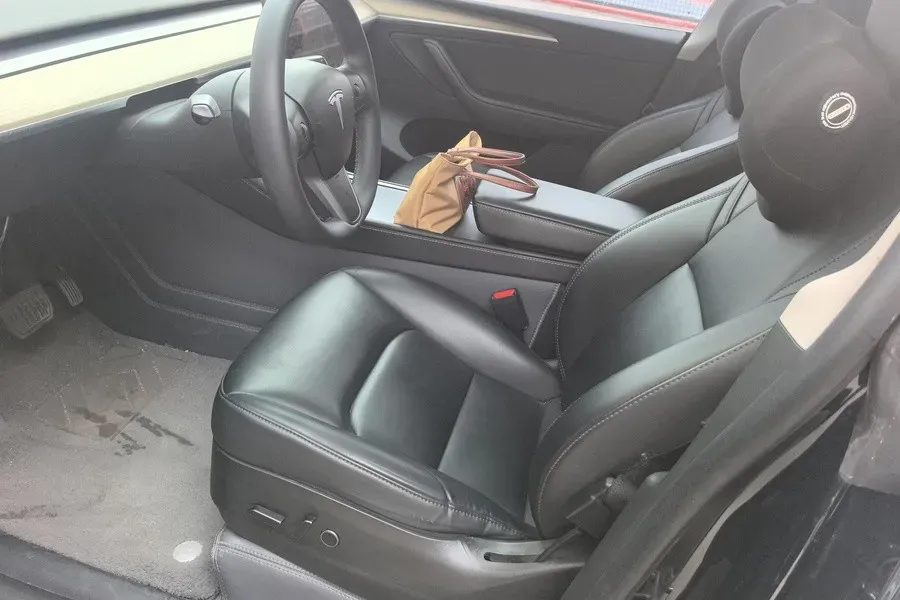 2022 Tesla Model Y BEV 60KWH,autocango,china used car exporter,china ev exporter,chinese used car exporter,chinese used ev exporter