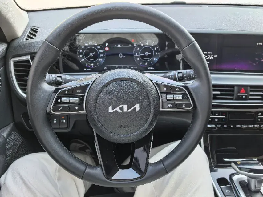 2023 Kia Seltos 1.5L 115HP L4 CVT,autocango,china used car exporter,china ev exporter,chinese used car exporter,chinese used ev exporter