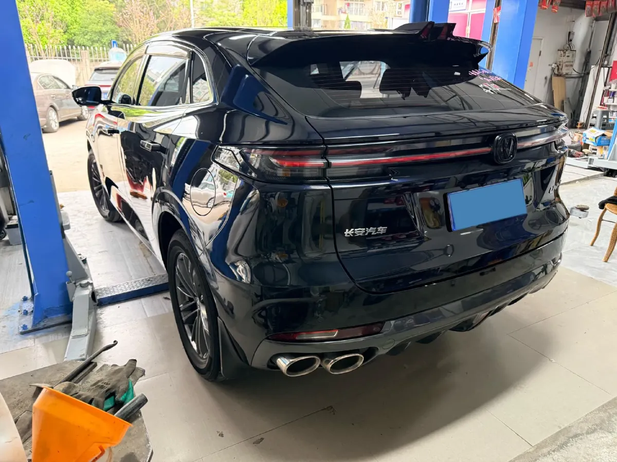 2021 ChangAn UNI-K 2.0T 233HP L4 8AT,autocango,china used car exporter,china ev exporter,chinese used car exporter,chinese used ev exporter