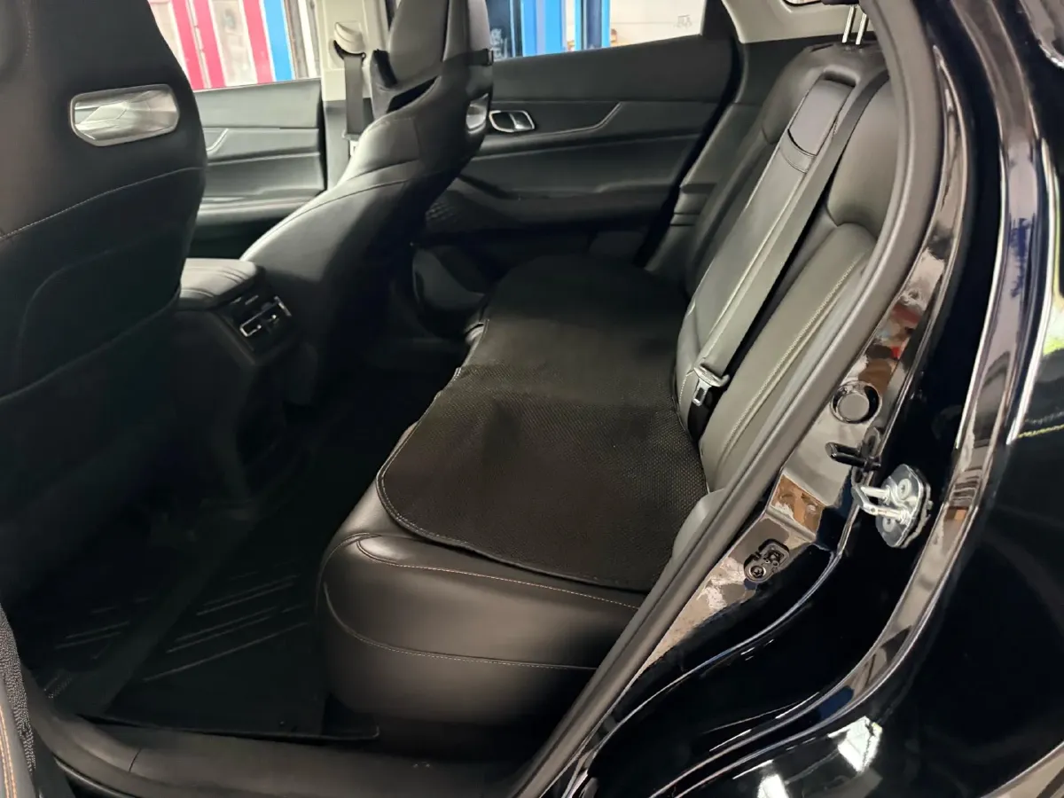 2021 ChangAn UNI-K 2.0T 233HP L4 8AT,autocango,china used car exporter,china ev exporter,chinese used car exporter,chinese used ev exporter