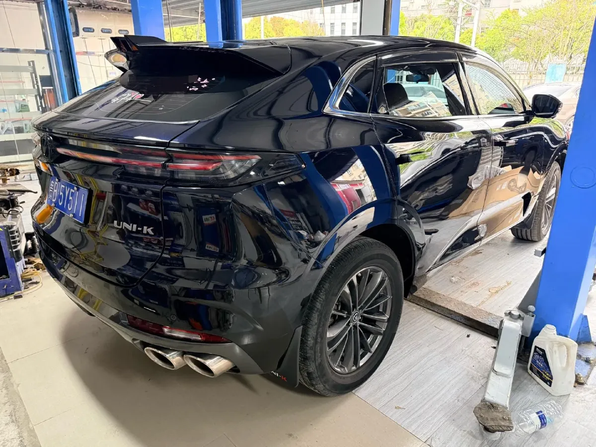 2021 ChangAn UNI-K 2.0T 233HP L4 8AT,autocango,china used car exporter,china ev exporter,chinese used car exporter,chinese used ev exporter