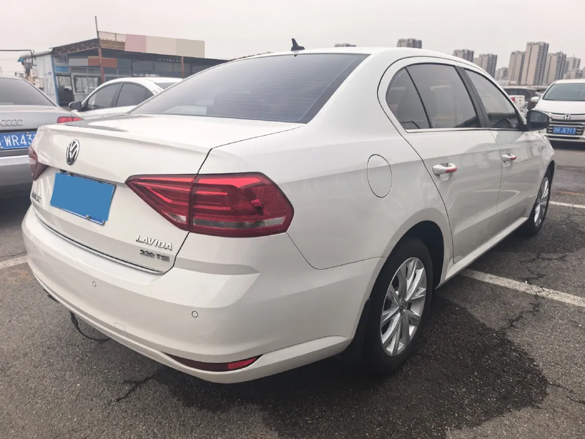 2017 Volkswagen Lavida 1.4T 131HP L4 7DCT,autocango,china used car exporter,china ev exporter,chinese used car exporter,chinese used ev exporter