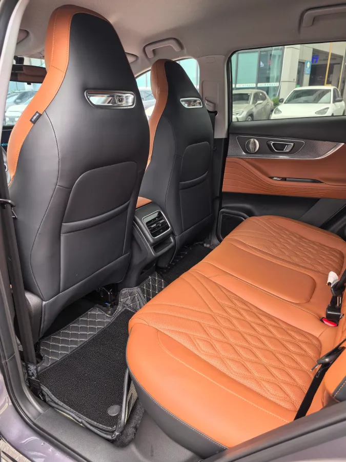 2025 Chery Tiggo 7 Plus 1.5T 156HP L4 CVT,autocango,china used car exporter,china ev exporter,chinese used car exporter,chinese used ev exporter