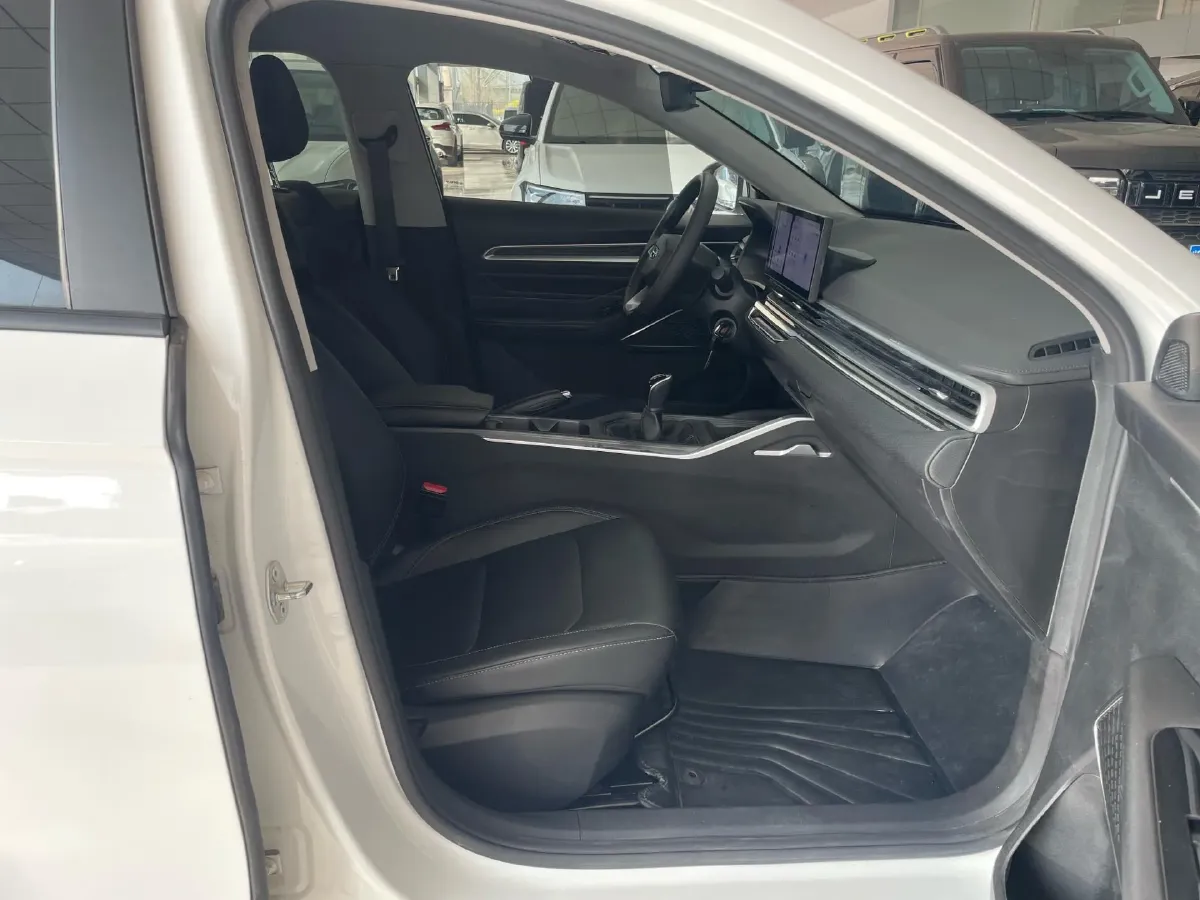 2023 Geely Emgrand 1.5L 127HP L4 5MT,autocango,china used car exporter,china ev exporter,chinese used car exporter,chinese used ev exporter