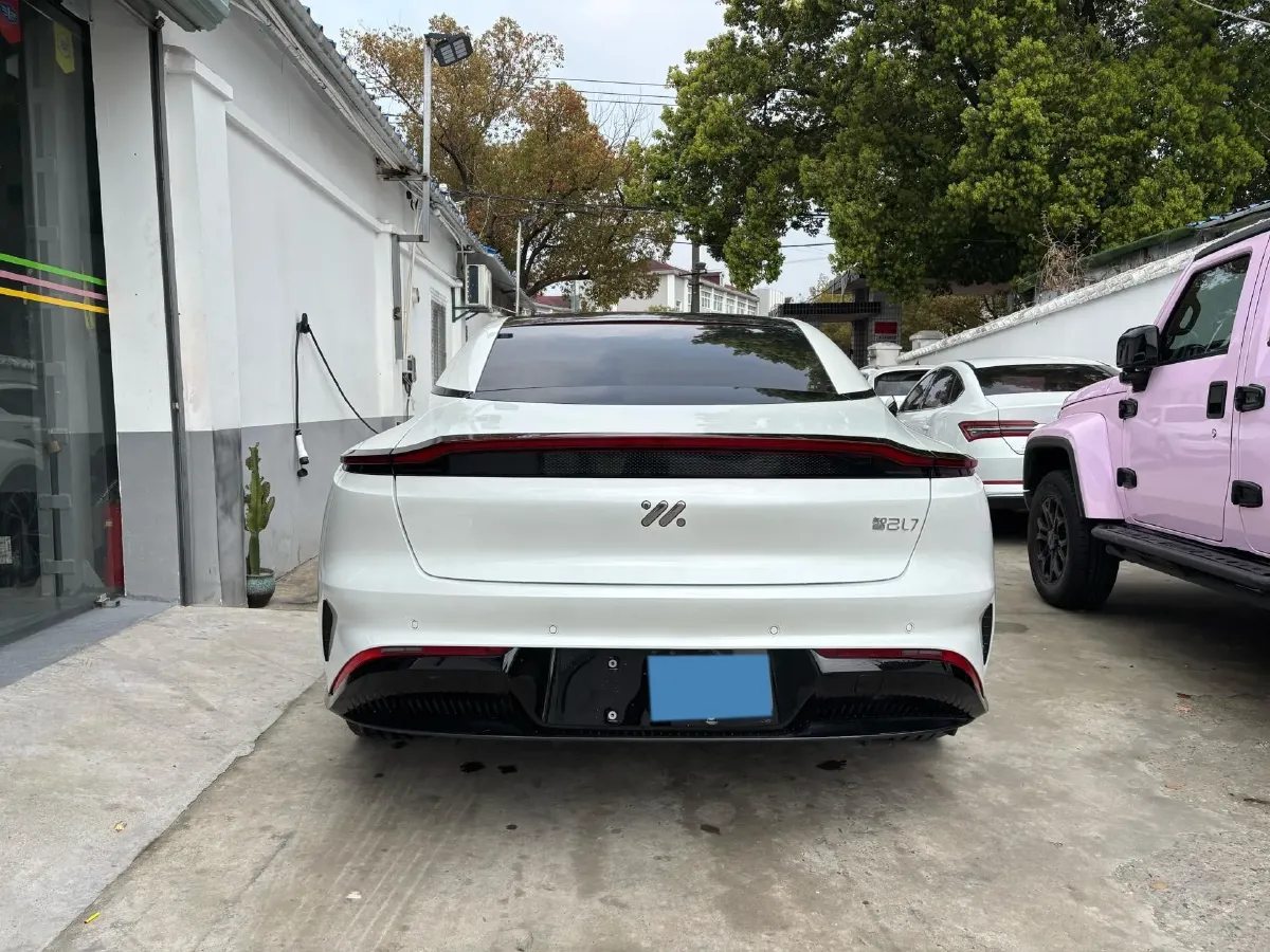 2022 IM L7 BEV 90KWH,autocango,china used car exporter,china ev exporter,chinese used car exporter,chinese used ev exporter