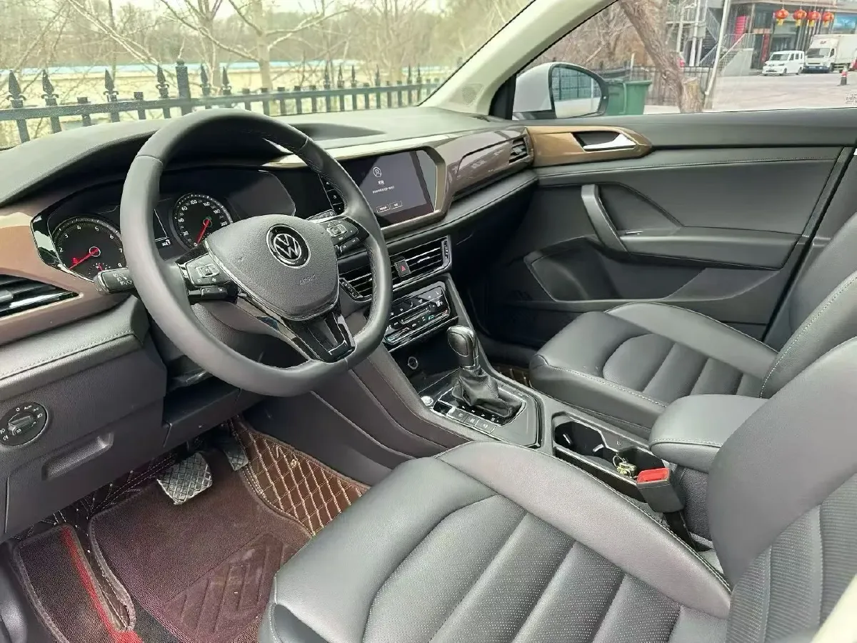 2021 Volkswagen Tharu 2.0T 186HP L4 7DCT,autocango,china used car exporter,china ev exporter,chinese used car exporter,chinese used ev exporter