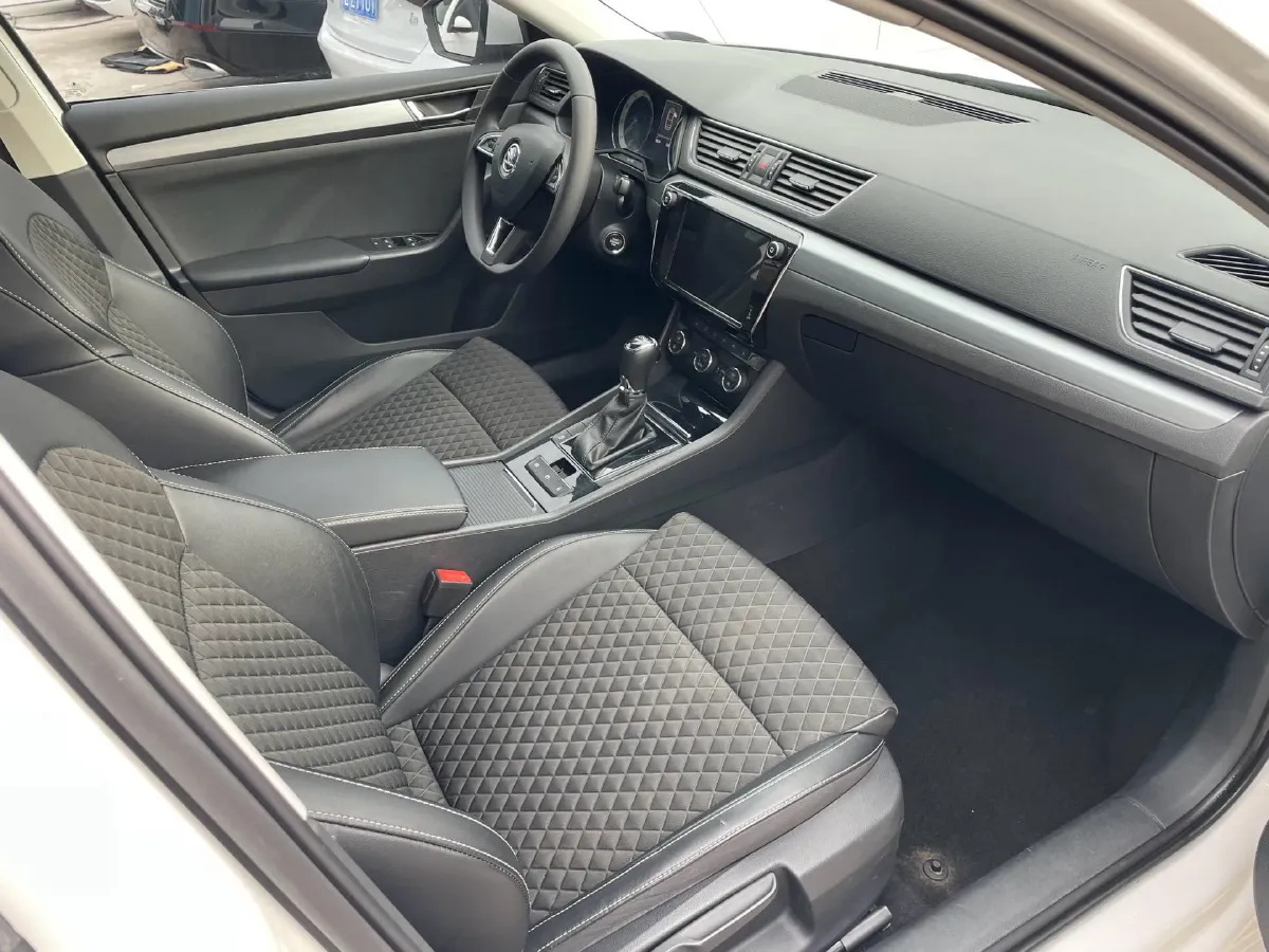 2018 Nissan Terra 2.5L 184HP L4 7AT,autocango,china used car exporter,china ev exporter,chinese used car exporter,chinese used ev exporter