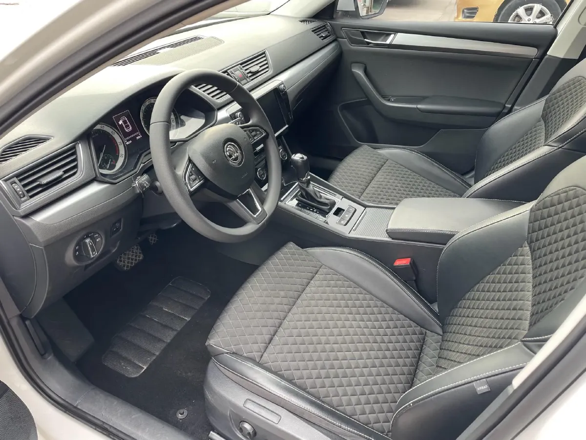 2018 Nissan Terra 2.5L 184HP L4 7AT,autocango,china used car exporter,china ev exporter,chinese used car exporter,chinese used ev exporter