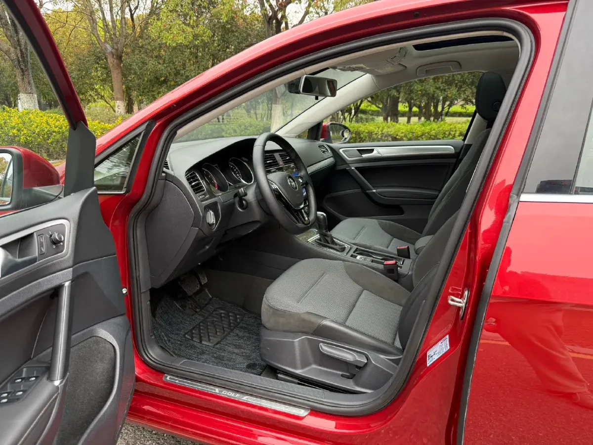 2019 Volkswagen Golf 1.4T 150HP L4 7DCT,autocango,china used car exporter,china ev exporter,chinese used car exporter,chinese used ev exporter