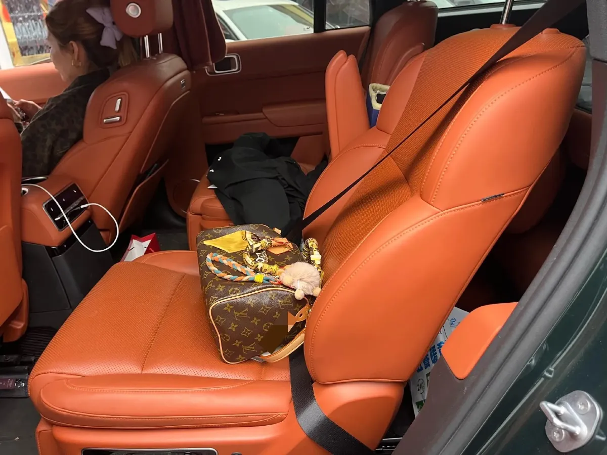 2023 Li L9 Range Extended 154HP REEV 42.6KWH,autocango,china used car exporter,china ev exporter,chinese used car exporter,chinese used ev exporter