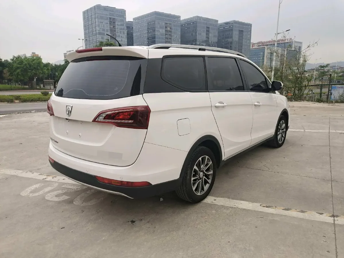 2019 BaoJun 730 1.5T 147HP L4 CVT,autocango,china used car exporter,china ev exporter,chinese used car exporter,chinese used ev exporter