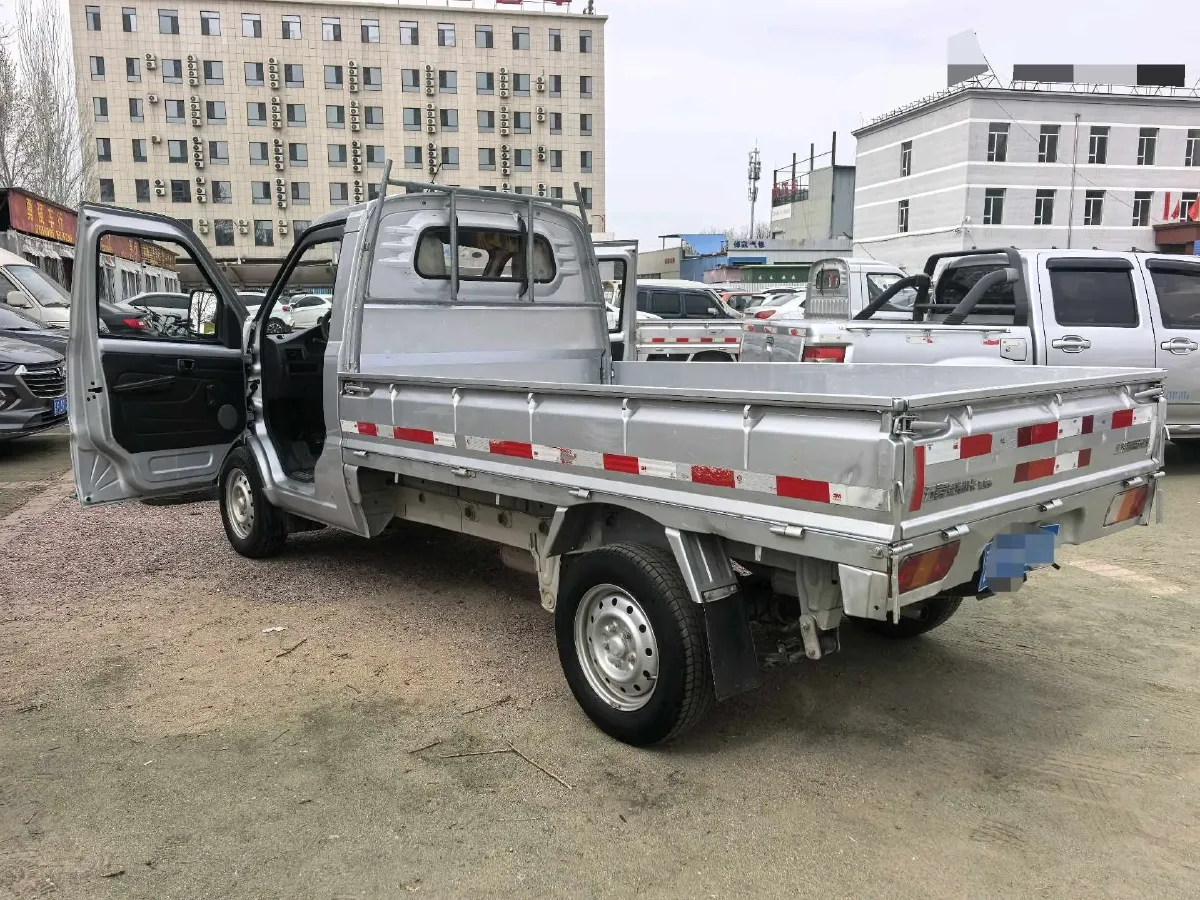 2018 WuLing RongGuang New Truck 1.5L 107HP L4 5MT,autocango,china used car exporter,china ev exporter,chinese used car exporter,chinese used ev exporter