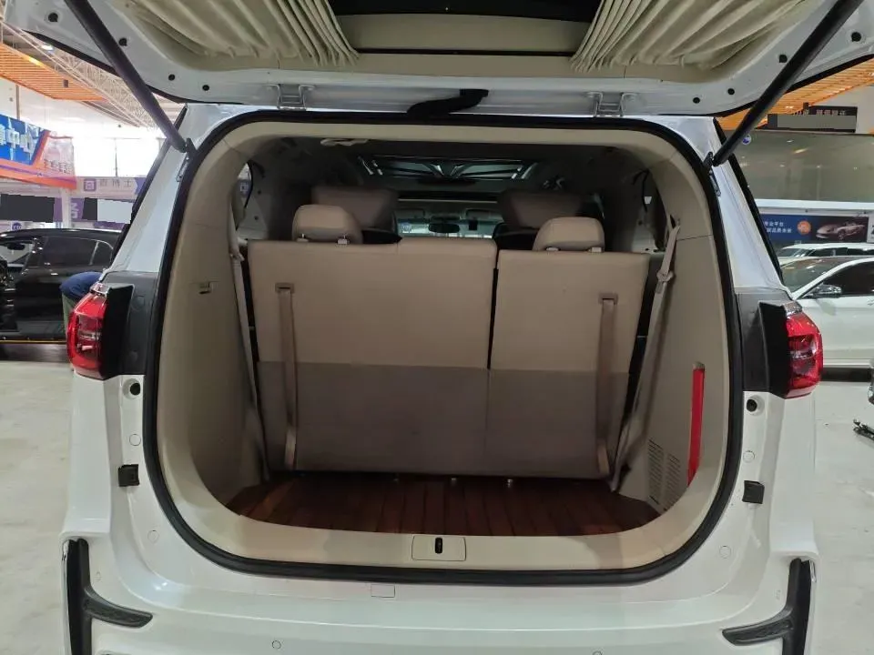 2022 Buick GL8 2.0T 237HP L4 9AT,autocango,china used car exporter,china ev exporter,chinese used car exporter,chinese used ev exporter