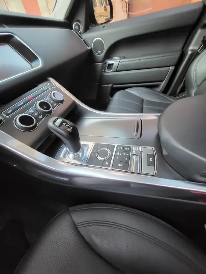 2017 Land Rover Range Rover Sport 3.0T 340HP V6 8AT,autocango,china used car exporter,china ev exporter,chinese used car exporter,chinese used ev exporter