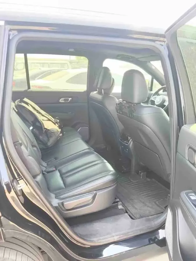 2020 Li ONE Range Extended 131HP REEV 40.5KWH,autocango,china used car exporter,china ev exporter,chinese used car exporter,chinese used ev exporter