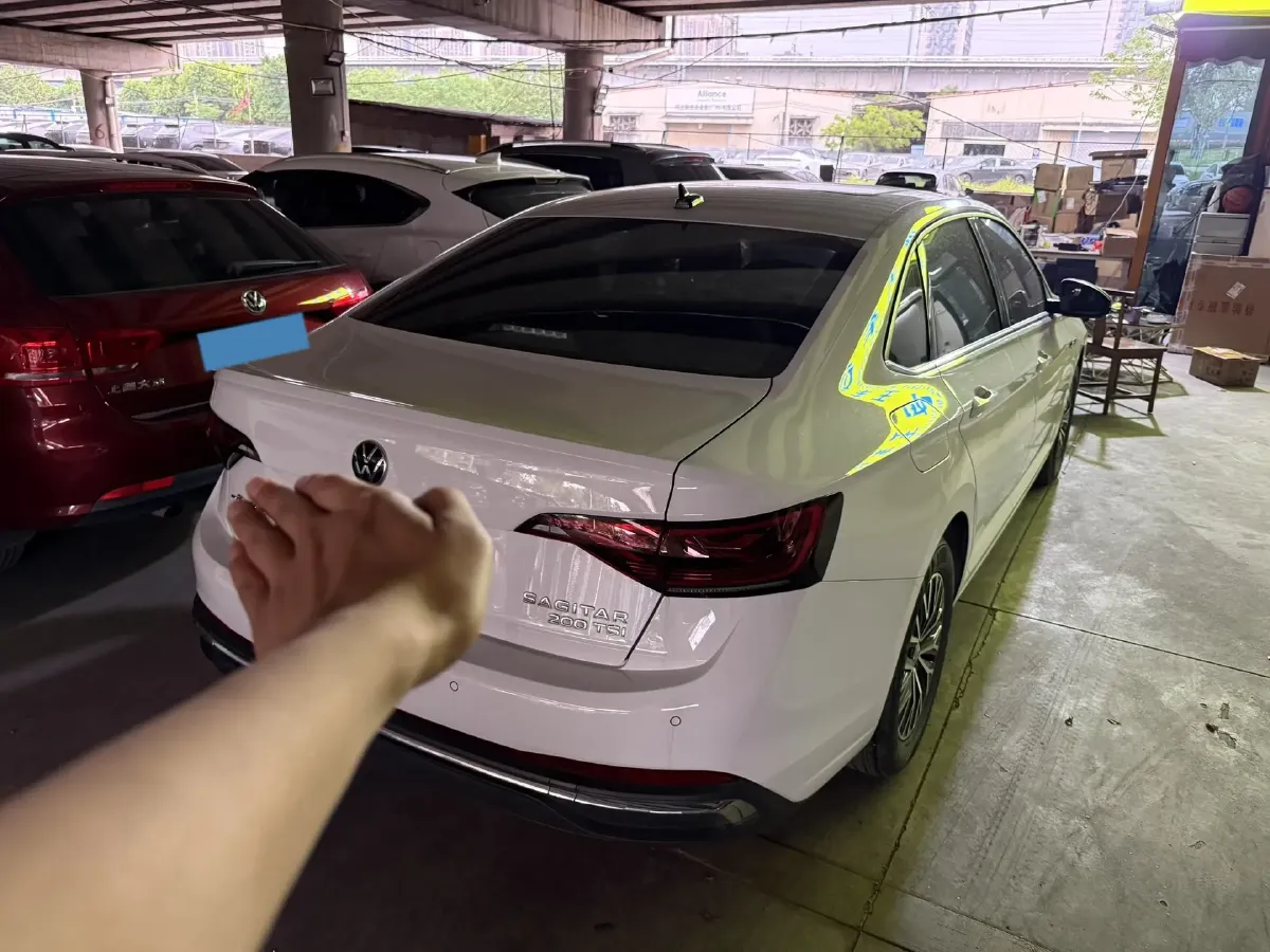 2023 Volkswagen Sagitar 1.2T 116HP L4 5MT,autocango,china used car exporter,china ev exporter,chinese used car exporter,chinese used ev exporter