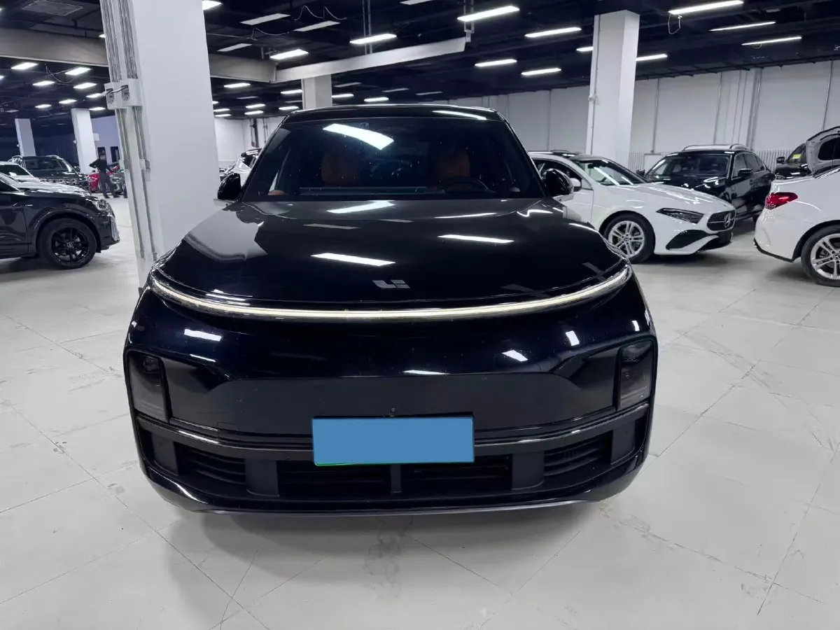 2023 Li L8 Range Extended 154HP REEV 40.9KWH,autocango,china used car exporter,china ev exporter,chinese used car exporter,chinese used ev exporter