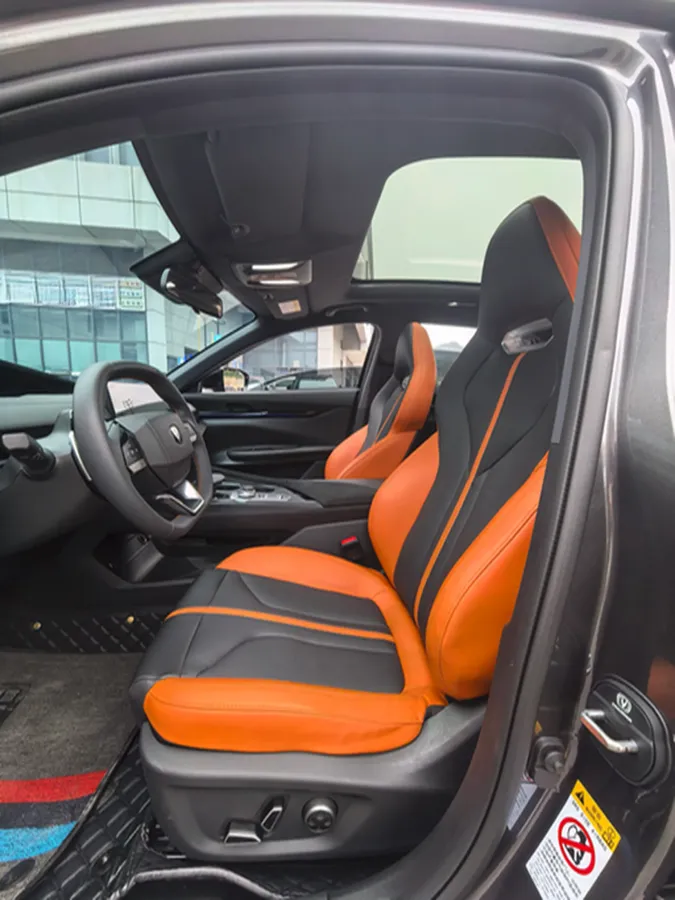 2024 ChangAn UNI-V 1.5T 188HP L4 7DCT,autocango,china used car exporter,china ev exporter,chinese used car exporter,chinese used ev exporter