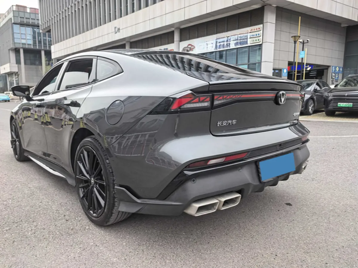 2024 ChangAn UNI-V 1.5T 188HP L4 7DCT,autocango,china used car exporter,china ev exporter,chinese used car exporter,chinese used ev exporter