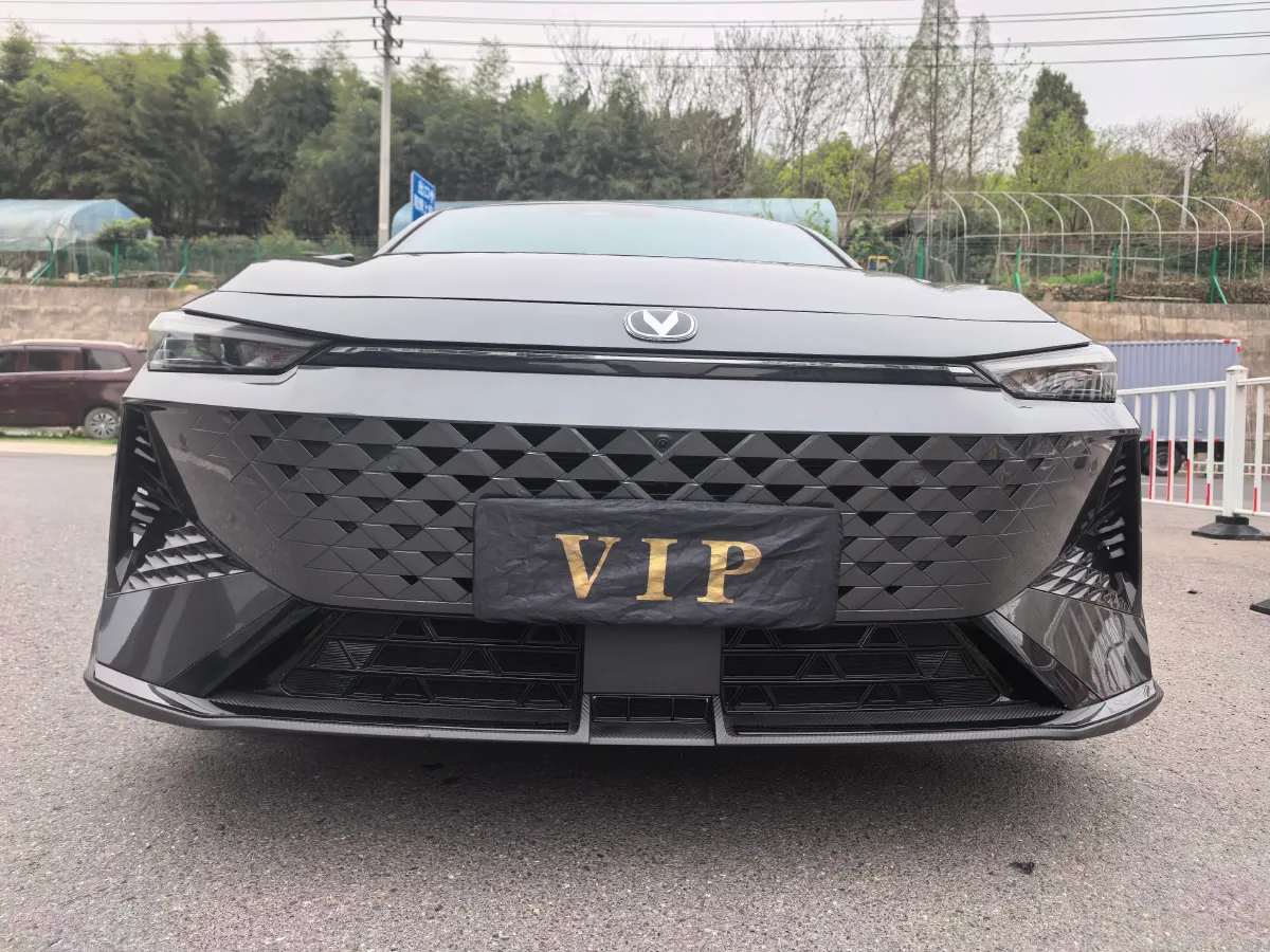 2024 ChangAn UNI-V 1.5T 188HP L4 7DCT,autocango,china used car exporter,china ev exporter,chinese used car exporter,chinese used ev exporter