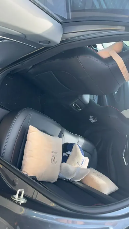 2022 ChangAn UNI-T 1.5T 188HP L4 7DCT,autocango,china used car exporter,china ev exporter,chinese used car exporter,chinese used ev exporter