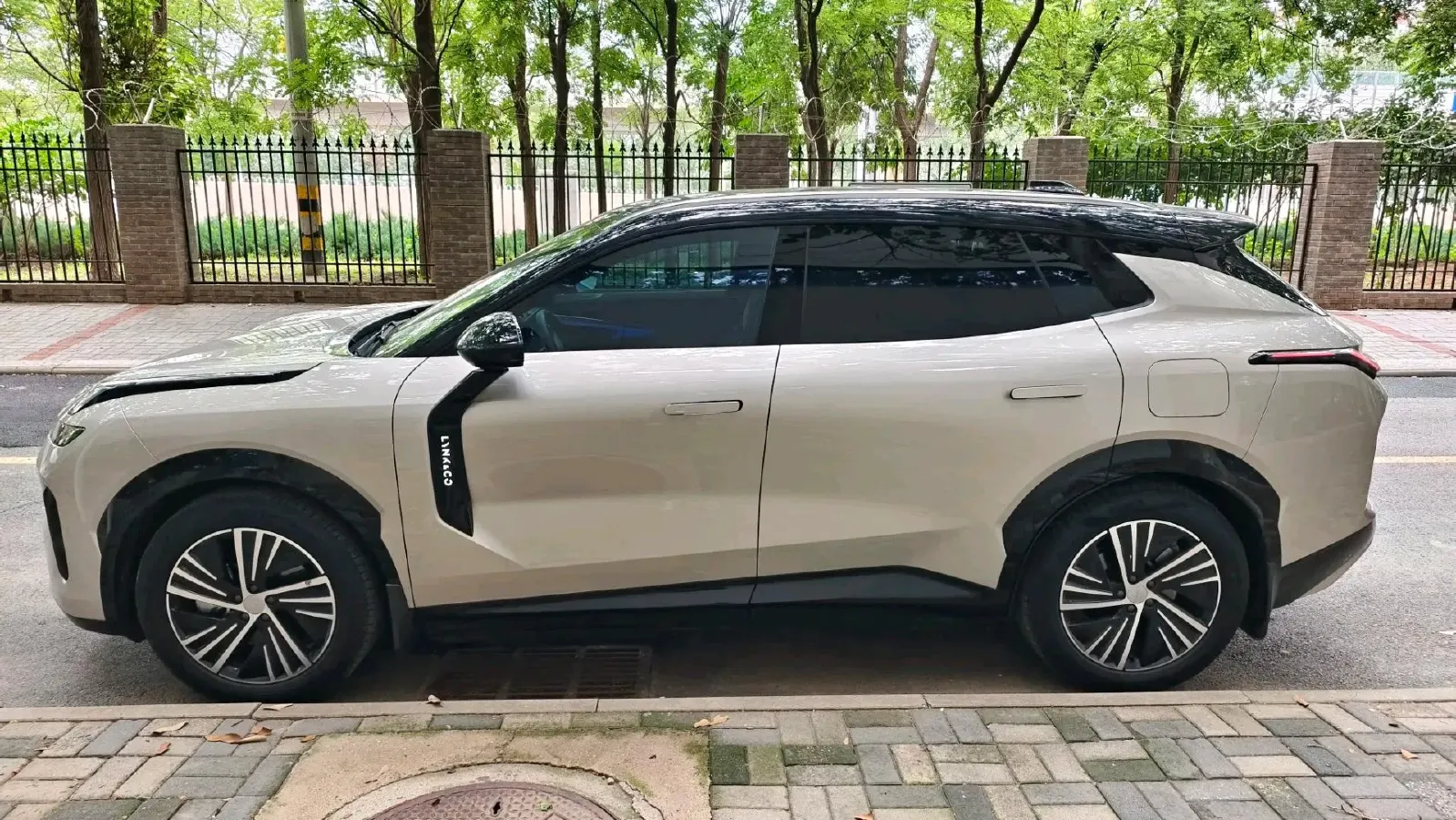 2023 LYNK&CO 08 EM-P 1.5T 163HP L4 3DHT PHEV 21.2KWH,autocango,china used car exporter,china ev exporter,chinese used car exporter,chinese used ev exporter