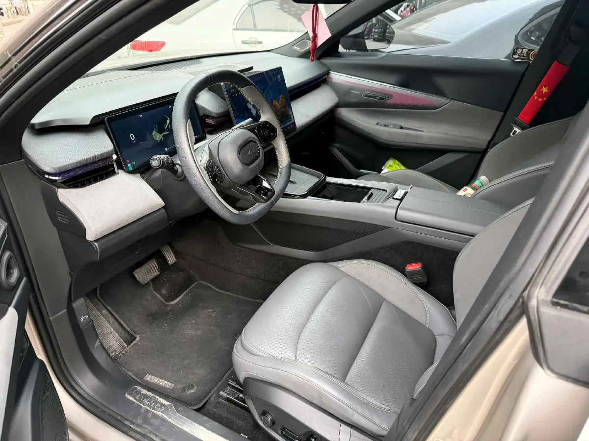 2023 LYNK&CO 08 EM-P 1.5T 163HP L4 3DHT PHEV 21.2KWH,autocango,china used car exporter,china ev exporter,chinese used car exporter,chinese used ev exporter