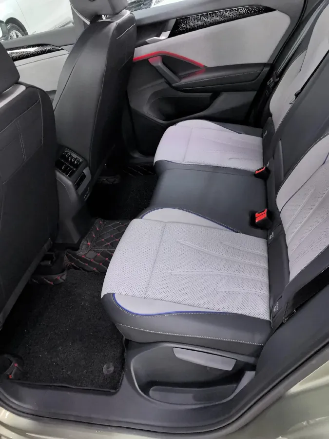 2025 Volkswagen Tayron 2.0T 220HP L4 7DCT,autocango,china used car exporter,china ev exporter,chinese used car exporter,chinese used ev exporter