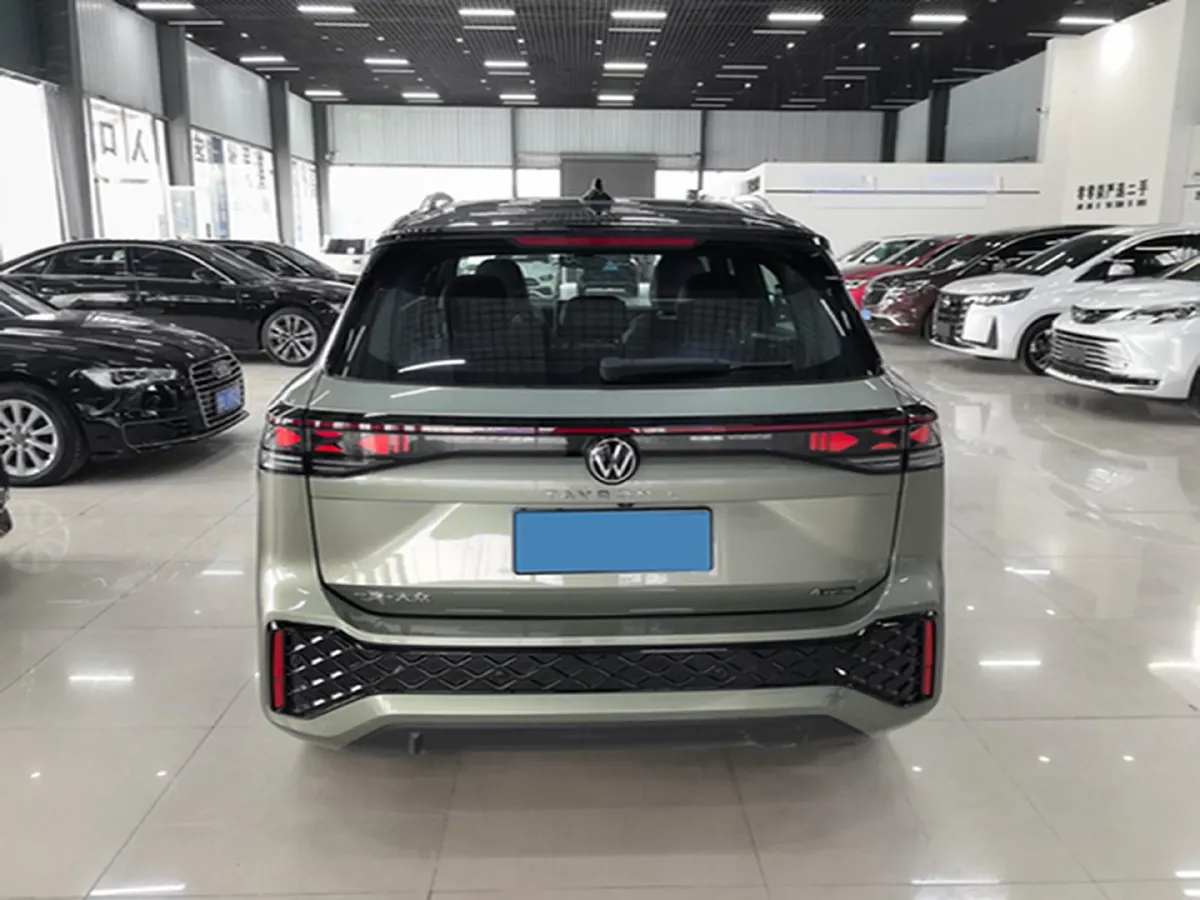 2025 Volkswagen Tayron 2.0T 220HP L4 7DCT,autocango,china used car exporter,china ev exporter,chinese used car exporter,chinese used ev exporter