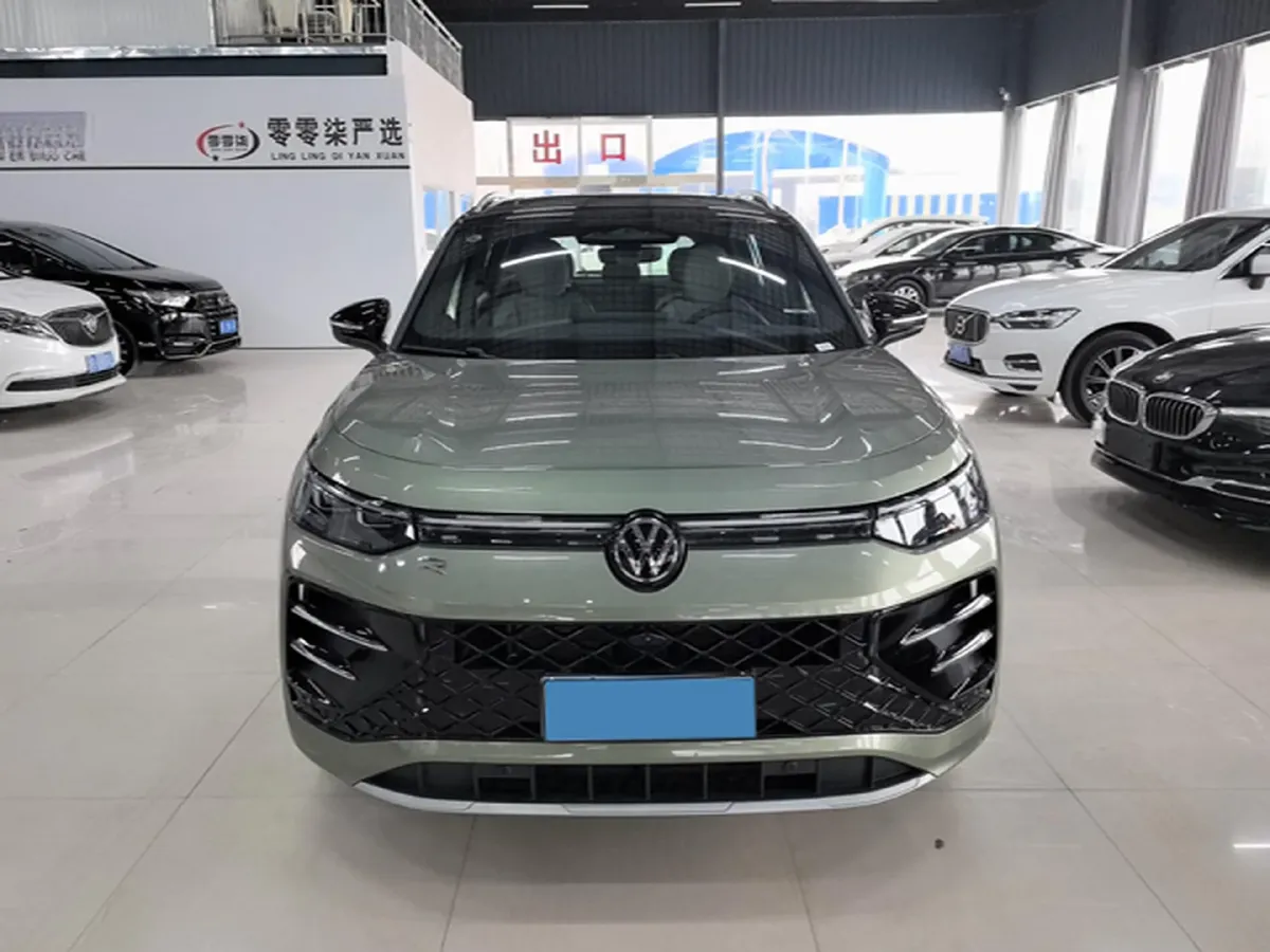 2025 Volkswagen Tayron 2.0T 220HP L4 7DCT,autocango,china used car exporter,china ev exporter,chinese used car exporter,chinese used ev exporter