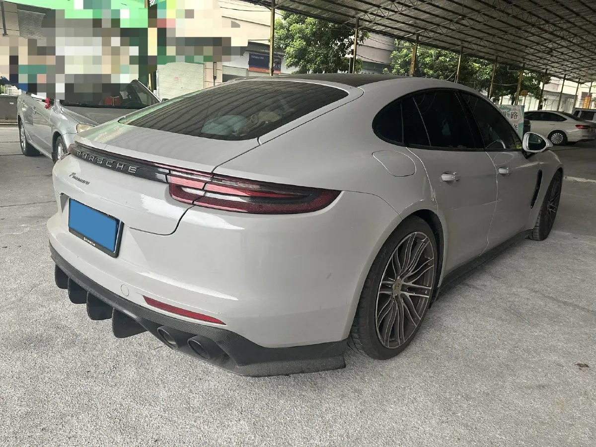 2017 BMW X6 3.0T 306HP L6 8AT,autocango,china used car exporter,china ev exporter,chinese used car exporter,chinese used ev exporter