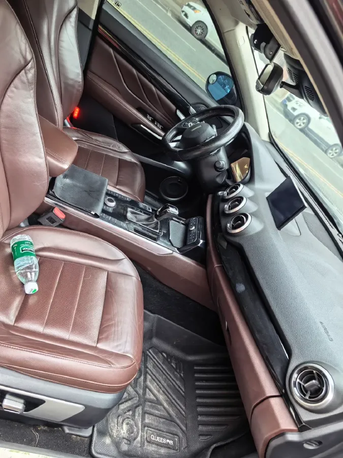 2017 WEY VV7 2.0T 234HP L4 7DCT,autocango,china used car exporter,china ev exporter,chinese used car exporter,chinese used ev exporter