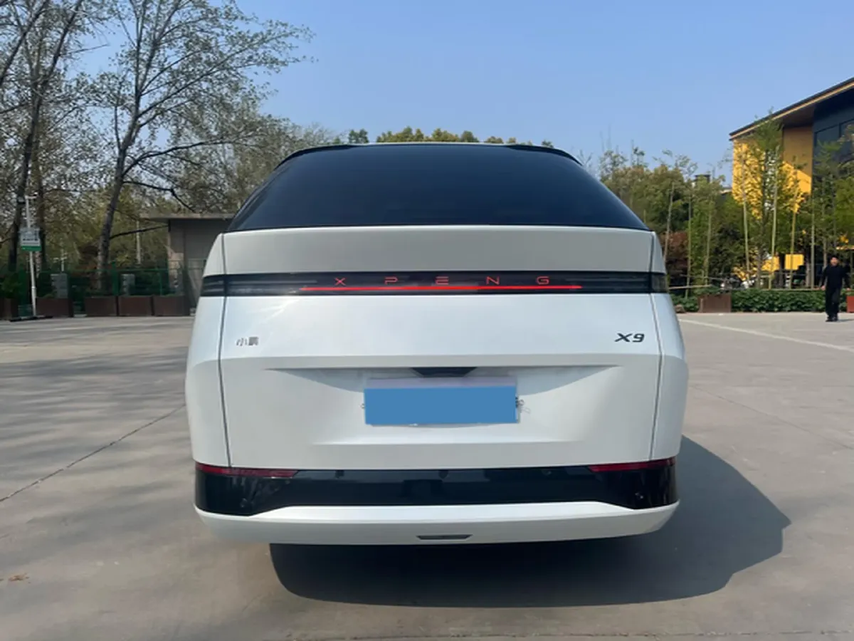 2025 Xpeng X9 BEV,autocango,china used car exporter,china ev exporter,chinese used car exporter,chinese used ev exporter