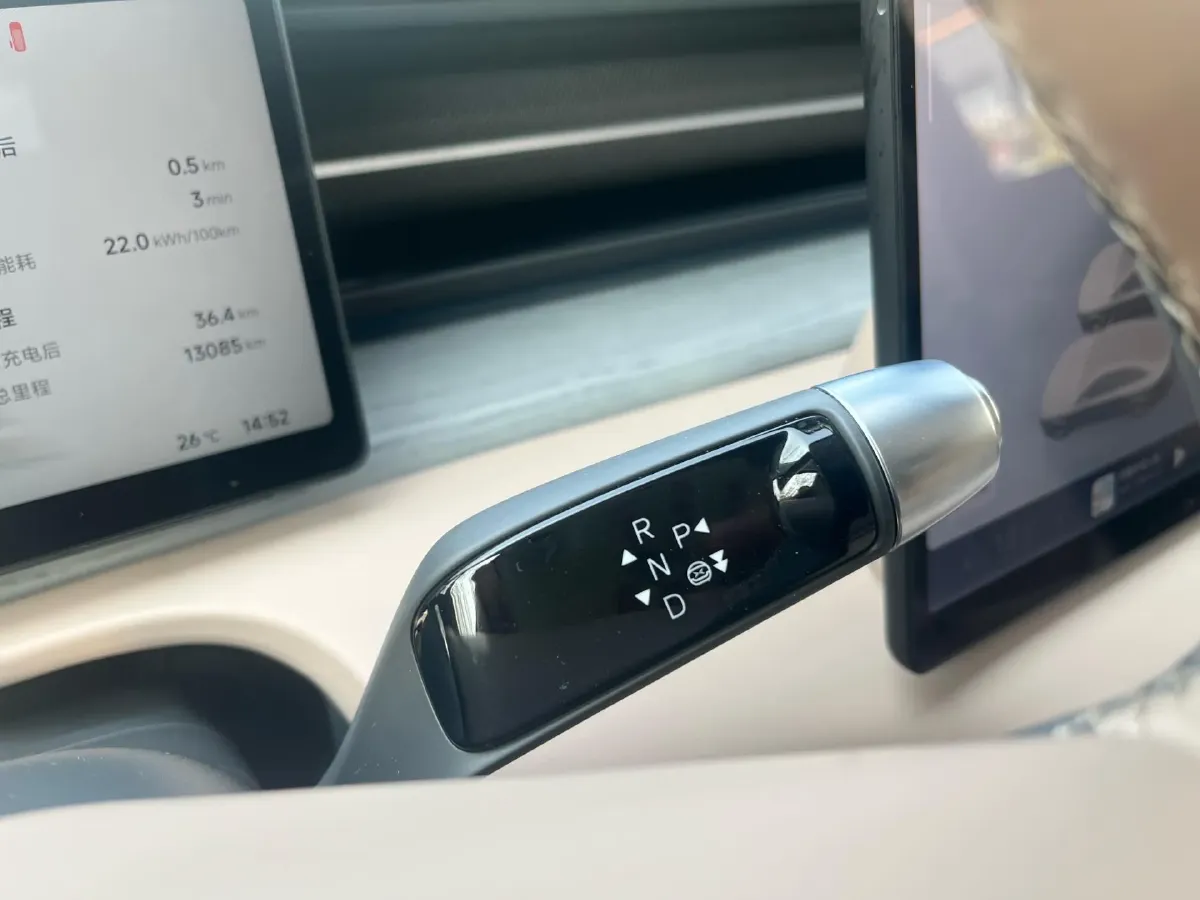 2025 Xpeng X9 BEV,autocango,china used car exporter,china ev exporter,chinese used car exporter,chinese used ev exporter