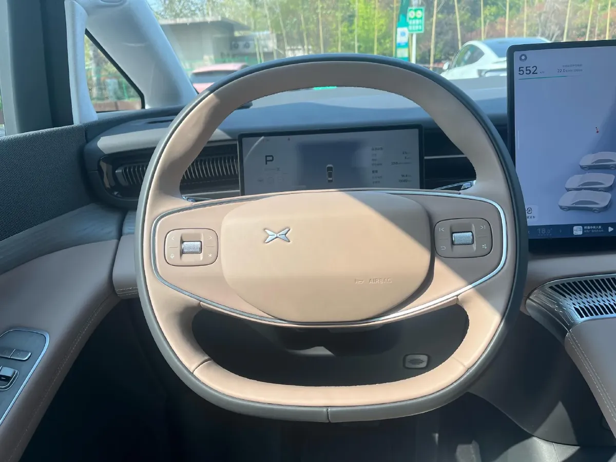 2025 Xpeng X9 BEV,autocango,china used car exporter,china ev exporter,chinese used car exporter,chinese used ev exporter