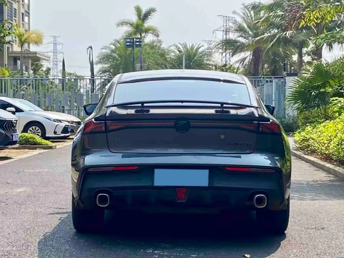 2023 ChangAn UNI-V 1.5T 188HP L4 7DCT,autocango,china used car exporter,china ev exporter,chinese used car exporter,chinese used ev exporter