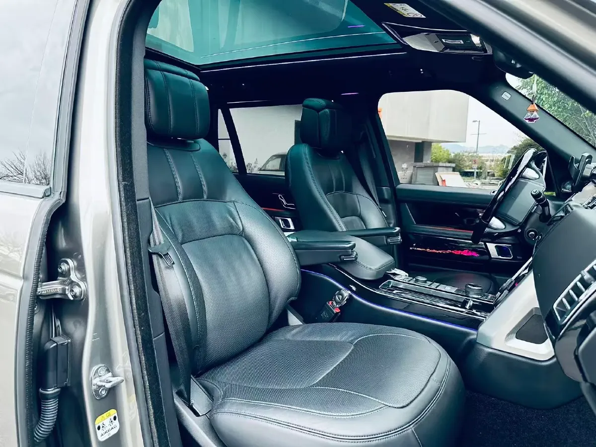 2020 Land Rover Range Rover 3.0T 400HP L6 8AT,autocango,china used car exporter,china ev exporter,chinese used car exporter,chinese used ev exporter