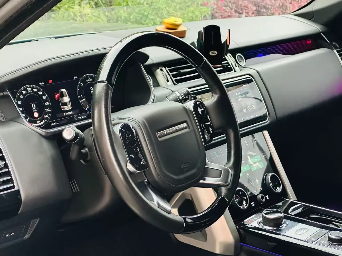 2020 Land Rover Range Rover 3.0T 400HP L6 8AT,autocango,china used car exporter,china ev exporter,chinese used car exporter,chinese used ev exporter