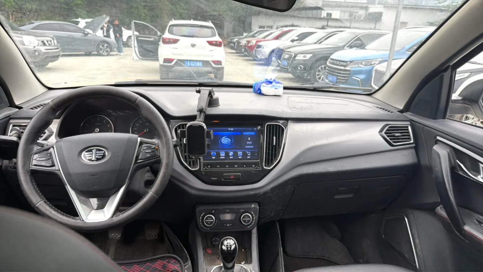 2017 FAW Senia R7 1.6L 116HP L4 5MT,autocango,china used car exporter,china ev exporter,chinese used car exporter,chinese used ev exporter